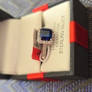 BEAUTIFUL BLUE & WHITE SAPPHIRE LAB CREATED GEMSTONE STERLING SILVER RING SIZE 7